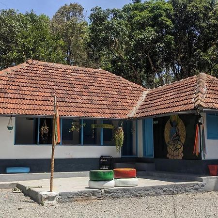 Crossroads Hostel 1957 كالباتّا المظهر الخارجي الصورة